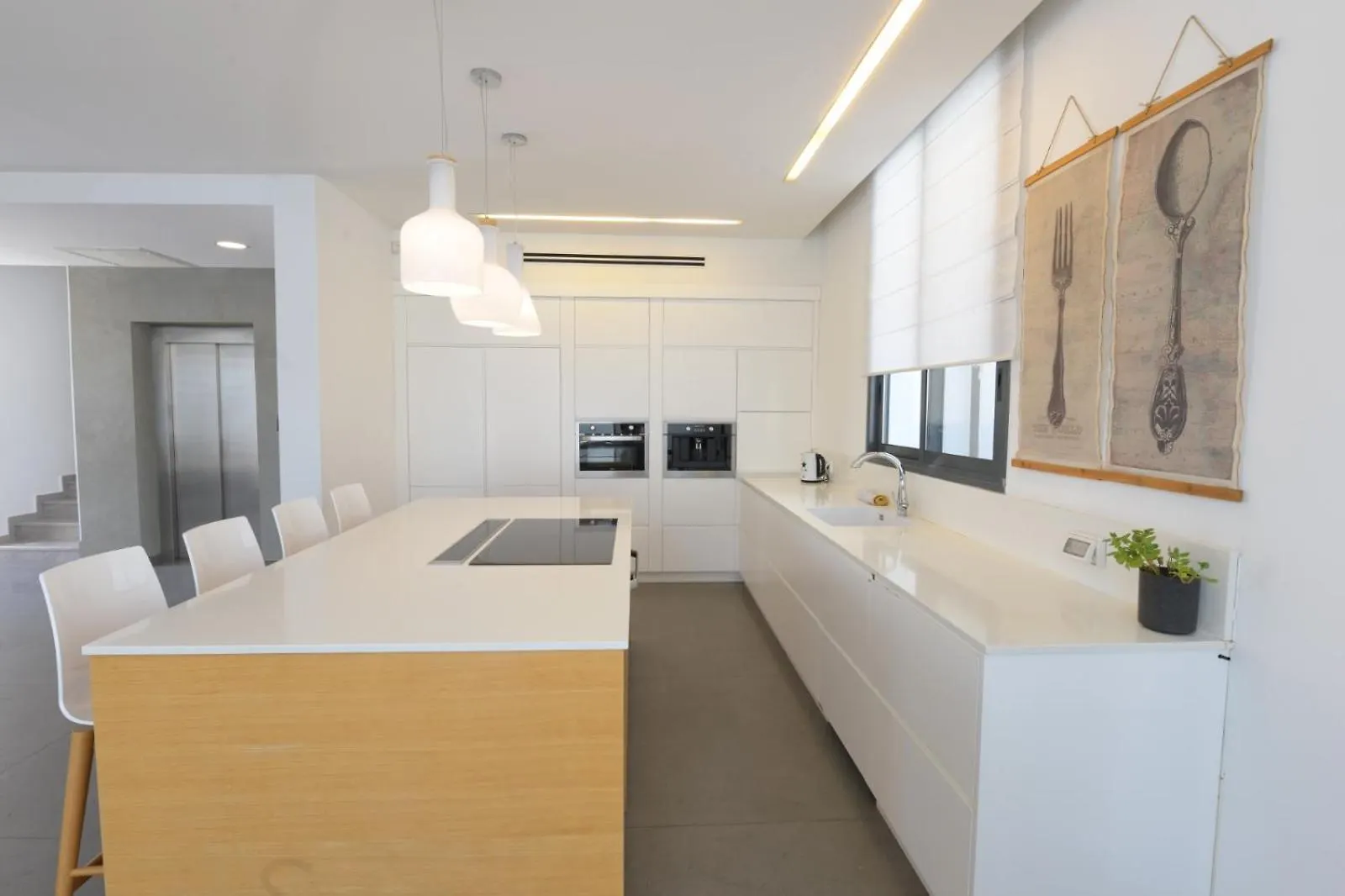 New ! 430M Luxury Best Top Class 8-Bdr Exclusive Villa Top Design Heated Pool Jucuzzi Sauna Eilat