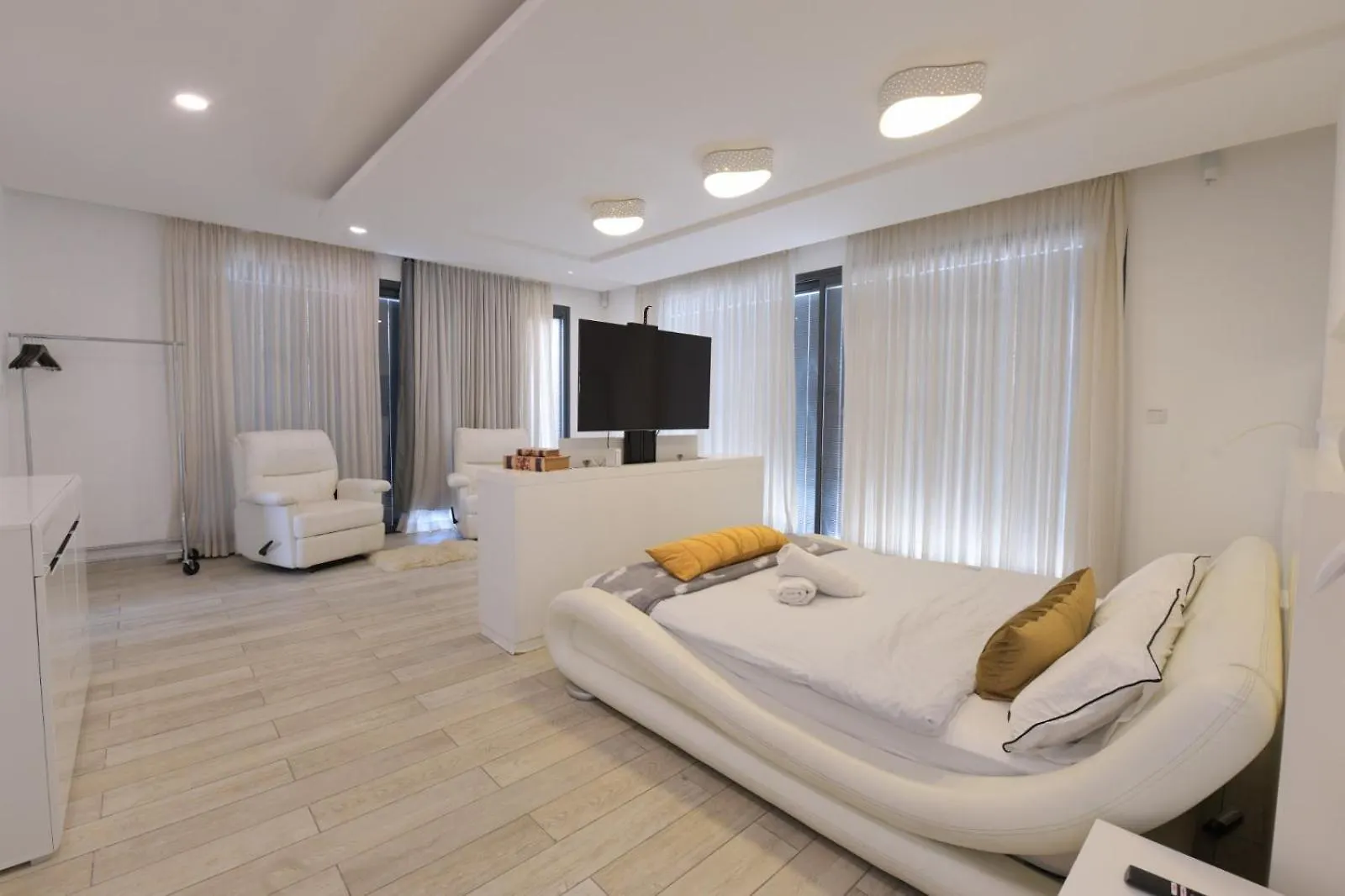 New ! 430M Luxury Best Top Class 8-Bdr Exclusive Villa Top Design Heated Pool Jucuzzi Sauna Eilat Israele