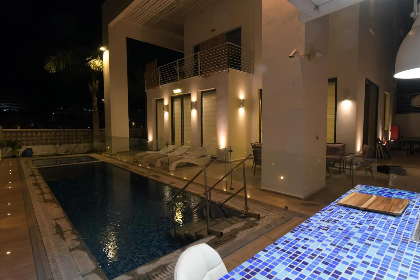 New ! 430M Luxury Best Top Class 8-Bdr Exclusive Villa Top Design Heated Pool Jucuzzi Sauna Eilat