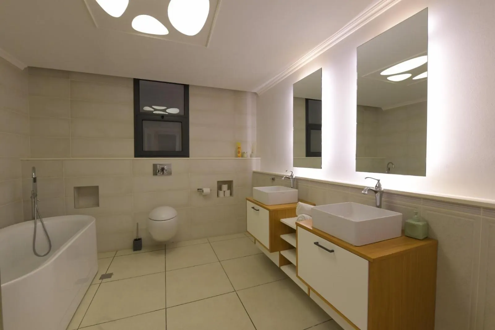 New ! 430M Luxury Best Top Class 8-Bdr Exclusive Villa Top Design Heated Pool Jucuzzi Sauna Eilat